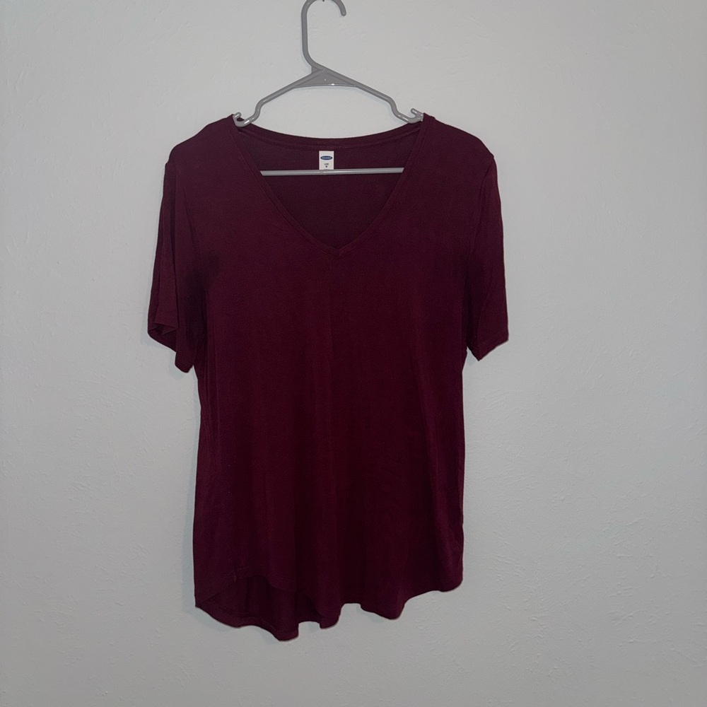 Old Navy Burgundy Short Sleeve V-Neck Tee